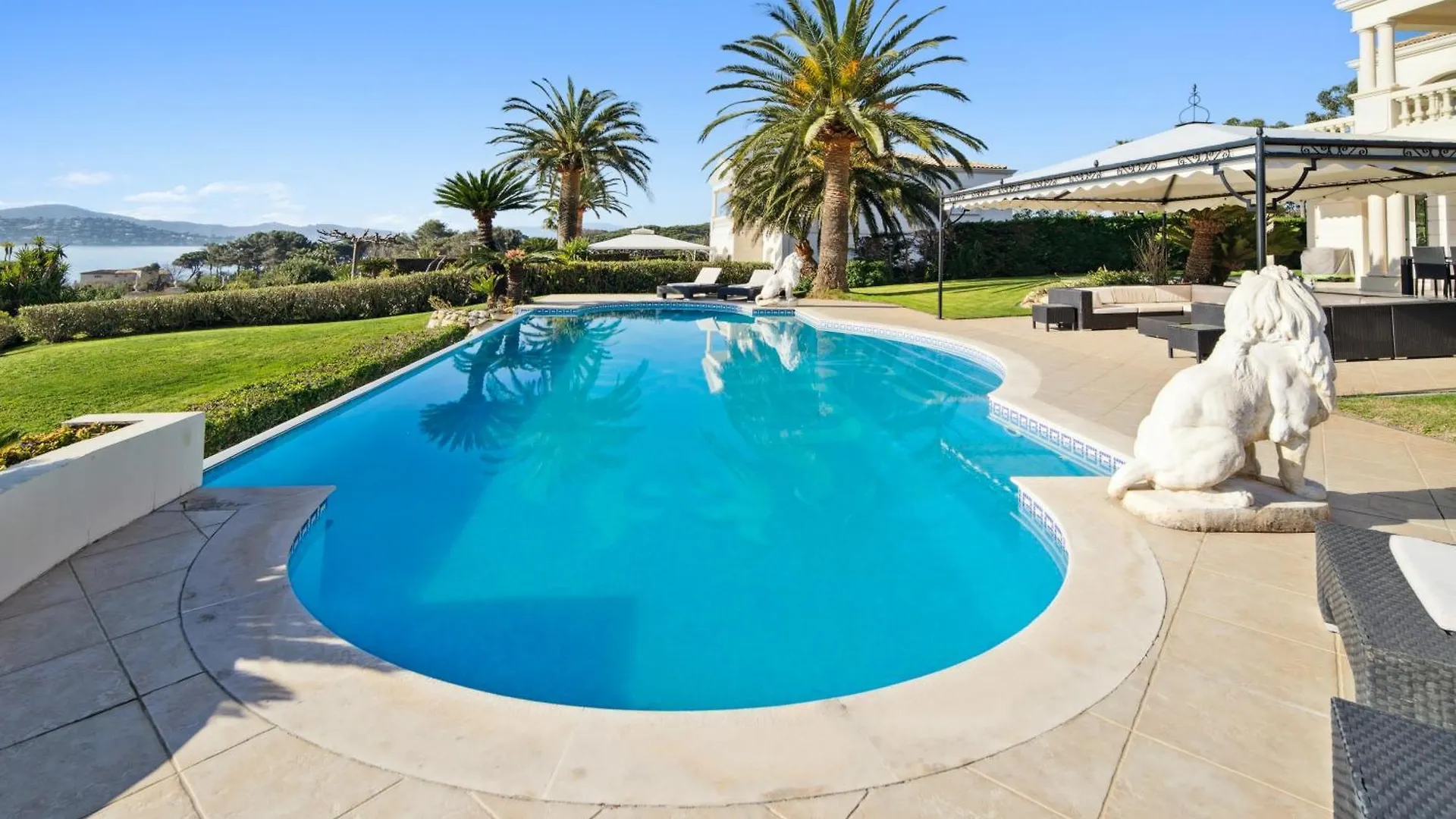 Panorama D'Exception Piscine Chauffee Proche De La Mer Dans Un Domaine Privee Grimaud