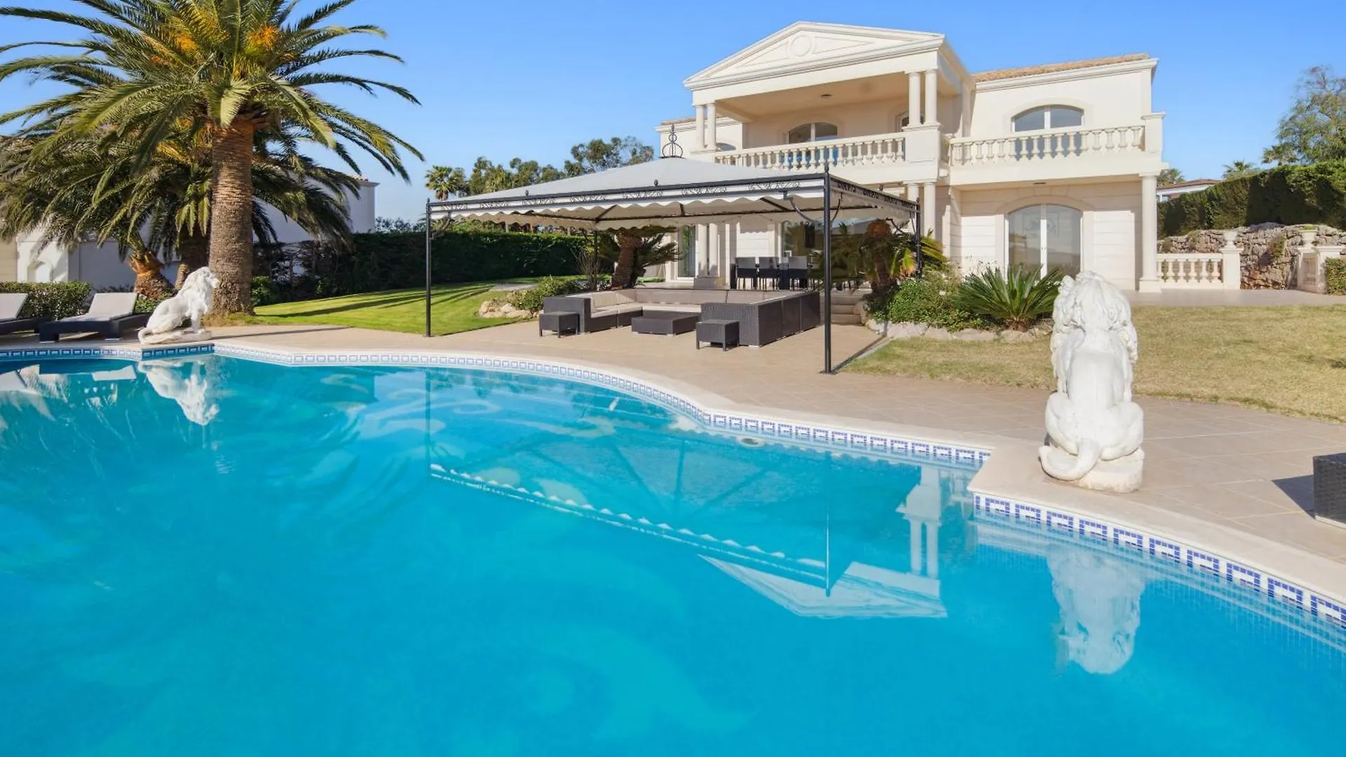 Panorama D'Exception Piscine Chauffee Proche De La Mer Dans Un Domaine Privee Grimaud Frankrike